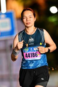 BIB: 2022, 44186
                            <button type="button" onclick="openModal(17927158)" class="btn btn-primary btn-sm float-right btn-popup" data-toggle="modal" data-target=".modal-high-quality">
                        <i class="fas fa-shopping-cart"></i> Add to Cart
                    </button>
                                            <button type="button" onclick="isThisMe(17927158, true)" class="btn btn-success btn-sm float-right btn-popup btn-isme hidden" data-toggle="tooltip" data-placement="bottom" title="นี่คือรูปของคุณใช่ไหม คลิกที่นี่เพื่อเอาเข้าอัลบั้ม">
                        <i class="fas fa-plus"></i> Add to album
                    </button>
                    <button type="button" onclick="isThisMe(17927158, false)" class="btn btn-warning btn-sm float-right btn-popup btn-isnotme hidden">
                        <i class="fas fa-ban"></i> Remove from album
                    </button>