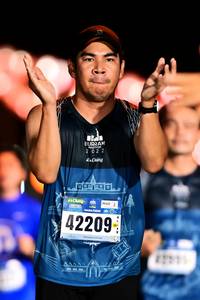 BIB: 022, 42209
                            <button type="button" onclick="openModal(18067912)" class="btn btn-primary btn-sm float-right btn-popup" data-toggle="modal" data-target=".modal-high-quality">
                        <i class="fas fa-shopping-cart"></i> Add to Cart
                    </button>
                                            <button type="button" onclick="isThisMe(18067912, true)" class="btn btn-success btn-sm float-right btn-popup btn-isme hidden" data-toggle="tooltip" data-placement="bottom" title="นี่คือรูปของคุณใช่ไหม คลิกที่นี่เพื่อเอาเข้าอัลบั้ม">
                        <i class="fas fa-plus"></i> Add to album
                    </button>
                    <button type="button" onclick="isThisMe(18067912, false)" class="btn btn-warning btn-sm float-right btn-popup btn-isnotme hidden">
                        <i class="fas fa-ban"></i> Remove from album
                    </button>