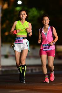 BIB: 44039, 44061, 710
                            <button type="button" onclick="openModal(17087116)" class="btn btn-primary btn-sm float-right btn-popup" data-toggle="modal" data-target=".modal-high-quality">
                        <i class="fas fa-shopping-cart"></i> Add to Cart
                    </button>
                                            <button type="button" onclick="isThisMe(17087116, true)" class="btn btn-success btn-sm float-right btn-popup btn-isme hidden" data-toggle="tooltip" data-placement="bottom" title="นี่คือรูปของคุณใช่ไหม คลิกที่นี่เพื่อเอาเข้าอัลบั้ม">
                        <i class="fas fa-plus"></i> Add to album
                    </button>
                    <button type="button" onclick="isThisMe(17087116, false)" class="btn btn-warning btn-sm float-right btn-popup btn-isnotme hidden">
                        <i class="fas fa-ban"></i> Remove from album
                    </button>