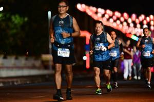 BIB: 42323, 42726, 40576
                            <button type="button" onclick="openModal(16740317)" class="btn btn-primary btn-sm float-right btn-popup" data-toggle="modal" data-target=".modal-high-quality">
                        <i class="fas fa-shopping-cart"></i> Add to Cart
                    </button>
                                            <button type="button" onclick="isThisMe(16740317, true)" class="btn btn-success btn-sm float-right btn-popup btn-isme hidden" data-toggle="tooltip" data-placement="bottom" title="นี่คือรูปของคุณใช่ไหม คลิกที่นี่เพื่อเอาเข้าอัลบั้ม">
                        <i class="fas fa-plus"></i> Add to album
                    </button>
                    <button type="button" onclick="isThisMe(16740317, false)" class="btn btn-warning btn-sm float-right btn-popup btn-isnotme hidden">
                        <i class="fas fa-ban"></i> Remove from album
                    </button>