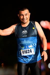BIB: 41624
                            <button type="button" onclick="openModal(17927384)" class="btn btn-primary btn-sm float-right btn-popup" data-toggle="modal" data-target=".modal-high-quality">
                        <i class="fas fa-shopping-cart"></i> Add to Cart
                    </button>
                                            <button type="button" onclick="isThisMe(17927384, true)" class="btn btn-success btn-sm float-right btn-popup btn-isme hidden" data-toggle="tooltip" data-placement="bottom" title="นี่คือรูปของคุณใช่ไหม คลิกที่นี่เพื่อเอาเข้าอัลบั้ม">
                        <i class="fas fa-plus"></i> Add to album
                    </button>
                    <button type="button" onclick="isThisMe(17927384, false)" class="btn btn-warning btn-sm float-right btn-popup btn-isnotme hidden">
                        <i class="fas fa-ban"></i> Remove from album
                    </button>