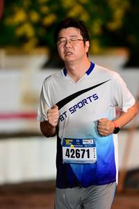 BIB: 403, 42671
                            <button type="button" onclick="openModal(18159740)" class="btn btn-primary btn-sm float-right btn-popup" data-toggle="modal" data-target=".modal-high-quality">
                        <i class="fas fa-shopping-cart"></i> Add to Cart
                    </button>
                                            <button type="button" onclick="isThisMe(18159740, true)" class="btn btn-success btn-sm float-right btn-popup btn-isme hidden" data-toggle="tooltip" data-placement="bottom" title="นี่คือรูปของคุณใช่ไหม คลิกที่นี่เพื่อเอาเข้าอัลบั้ม">
                        <i class="fas fa-plus"></i> Add to album
                    </button>
                    <button type="button" onclick="isThisMe(18159740, false)" class="btn btn-warning btn-sm float-right btn-popup btn-isnotme hidden">
                        <i class="fas fa-ban"></i> Remove from album
                    </button>