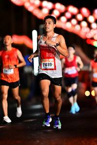 BIB: 216
                            <button type="button" onclick="openModal(17991989)" class="btn btn-primary btn-sm float-right btn-popup" data-toggle="modal" data-target=".modal-high-quality">
                        <i class="fas fa-shopping-cart"></i> Add to Cart
                    </button>
                                            <button type="button" onclick="isThisMe(17991989, true)" class="btn btn-success btn-sm float-right btn-popup btn-isme hidden" data-toggle="tooltip" data-placement="bottom" title="นี่คือรูปของคุณใช่ไหม คลิกที่นี่เพื่อเอาเข้าอัลบั้ม">
                        <i class="fas fa-plus"></i> Add to album
                    </button>
                    <button type="button" onclick="isThisMe(17991989, false)" class="btn btn-warning btn-sm float-right btn-popup btn-isnotme hidden">
                        <i class="fas fa-ban"></i> Remove from album
                    </button>