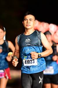 BIB: 202, 41023
                            <button type="button" onclick="openModal(17926231)" class="btn btn-primary btn-sm float-right btn-popup" data-toggle="modal" data-target=".modal-high-quality">
                        <i class="fas fa-shopping-cart"></i> Add to Cart
                    </button>
                                            <button type="button" onclick="isThisMe(17926231, true)" class="btn btn-success btn-sm float-right btn-popup btn-isme hidden" data-toggle="tooltip" data-placement="bottom" title="นี่คือรูปของคุณใช่ไหม คลิกที่นี่เพื่อเอาเข้าอัลบั้ม">
                        <i class="fas fa-plus"></i> Add to album
                    </button>
                    <button type="button" onclick="isThisMe(17926231, false)" class="btn btn-warning btn-sm float-right btn-popup btn-isnotme hidden">
                        <i class="fas fa-ban"></i> Remove from album
                    </button>