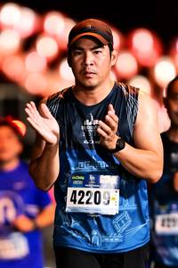 BIB: 202, 42209
                            <button type="button" onclick="openModal(18067901)" class="btn btn-primary btn-sm float-right btn-popup" data-toggle="modal" data-target=".modal-high-quality">
                        <i class="fas fa-shopping-cart"></i> Add to Cart
                    </button>
                                            <button type="button" onclick="isThisMe(18067901, true)" class="btn btn-success btn-sm float-right btn-popup btn-isme hidden" data-toggle="tooltip" data-placement="bottom" title="นี่คือรูปของคุณใช่ไหม คลิกที่นี่เพื่อเอาเข้าอัลบั้ม">
                        <i class="fas fa-plus"></i> Add to album
                    </button>
                    <button type="button" onclick="isThisMe(18067901, false)" class="btn btn-warning btn-sm float-right btn-popup btn-isnotme hidden">
                        <i class="fas fa-ban"></i> Remove from album
                    </button>
