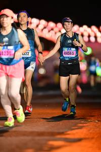 BIB: 4230, 1322, 44565
                            <button type="button" onclick="openModal(16684418)" class="btn btn-primary btn-sm float-right btn-popup" data-toggle="modal" data-target=".modal-high-quality">
                        <i class="fas fa-shopping-cart"></i> Add to Cart
                    </button>
                                            <button type="button" onclick="isThisMe(16684418, true)" class="btn btn-success btn-sm float-right btn-popup btn-isme hidden" data-toggle="tooltip" data-placement="bottom" title="นี่คือรูปของคุณใช่ไหม คลิกที่นี่เพื่อเอาเข้าอัลบั้ม">
                        <i class="fas fa-plus"></i> Add to album
                    </button>
                    <button type="button" onclick="isThisMe(16684418, false)" class="btn btn-warning btn-sm float-right btn-popup btn-isnotme hidden">
                        <i class="fas fa-ban"></i> Remove from album
                    </button>