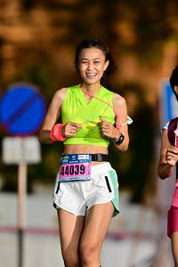 BIB: 44039
                            <button type="button" onclick="openModal(16775934)" class="btn btn-primary btn-sm float-right btn-popup" data-toggle="modal" data-target=".modal-high-quality">
                        <i class="fas fa-shopping-cart"></i> Add to Cart
                    </button>
                                            <button type="button" onclick="isThisMe(16775934, true)" class="btn btn-success btn-sm float-right btn-popup btn-isme hidden" data-toggle="tooltip" data-placement="bottom" title="นี่คือรูปของคุณใช่ไหม คลิกที่นี่เพื่อเอาเข้าอัลบั้ม">
                        <i class="fas fa-plus"></i> Add to album
                    </button>
                    <button type="button" onclick="isThisMe(16775934, false)" class="btn btn-warning btn-sm float-right btn-popup btn-isnotme hidden">
                        <i class="fas fa-ban"></i> Remove from album
                    </button>