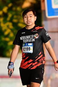 BIB: 42199
                            <button type="button" onclick="openModal(18156093)" class="btn btn-primary btn-sm float-right btn-popup" data-toggle="modal" data-target=".modal-high-quality">
                        <i class="fas fa-shopping-cart"></i> Add to Cart
                    </button>
                                            <button type="button" onclick="isThisMe(18156093, true)" class="btn btn-success btn-sm float-right btn-popup btn-isme hidden" data-toggle="tooltip" data-placement="bottom" title="นี่คือรูปของคุณใช่ไหม คลิกที่นี่เพื่อเอาเข้าอัลบั้ม">
                        <i class="fas fa-plus"></i> Add to album
                    </button>
                    <button type="button" onclick="isThisMe(18156093, false)" class="btn btn-warning btn-sm float-right btn-popup btn-isnotme hidden">
                        <i class="fas fa-ban"></i> Remove from album
                    </button>