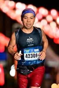 BIB: 42309
                            <button type="button" onclick="openModal(17924580)" class="btn btn-primary btn-sm float-right btn-popup" data-toggle="modal" data-target=".modal-high-quality">
                        <i class="fas fa-shopping-cart"></i> Add to Cart
                    </button>
                                            <button type="button" onclick="isThisMe(17924580, true)" class="btn btn-success btn-sm float-right btn-popup btn-isme hidden" data-toggle="tooltip" data-placement="bottom" title="นี่คือรูปของคุณใช่ไหม คลิกที่นี่เพื่อเอาเข้าอัลบั้ม">
                        <i class="fas fa-plus"></i> Add to album
                    </button>
                    <button type="button" onclick="isThisMe(17924580, false)" class="btn btn-warning btn-sm float-right btn-popup btn-isnotme hidden">
                        <i class="fas fa-ban"></i> Remove from album
                    </button>
