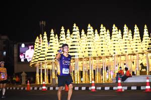BIB: 6404
                            <button type="button" onclick="openModal(16523680)" class="btn btn-primary btn-sm float-right btn-popup" data-toggle="modal" data-target=".modal-high-quality">
                        <i class="fas fa-shopping-cart"></i> Add to Cart
                    </button>
                                            <button type="button" onclick="isThisMe(16523680, true)" class="btn btn-success btn-sm float-right btn-popup btn-isme hidden" data-toggle="tooltip" data-placement="bottom" title="นี่คือรูปของคุณใช่ไหม คลิกที่นี่เพื่อเอาเข้าอัลบั้ม">
                        <i class="fas fa-plus"></i> Add to album
                    </button>
                    <button type="button" onclick="isThisMe(16523680, false)" class="btn btn-warning btn-sm float-right btn-popup btn-isnotme hidden">
                        <i class="fas fa-ban"></i> Remove from album
                    </button>