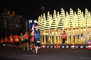 BIB: 420
                            <button type="button" onclick="openModal(16571084)" class="btn btn-primary btn-sm float-right btn-popup" data-toggle="modal" data-target=".modal-high-quality">
                        <i class="fas fa-shopping-cart"></i> Add to Cart
                    </button>
                                            <button type="button" onclick="isThisMe(16571084, true)" class="btn btn-success btn-sm float-right btn-popup btn-isme hidden" data-toggle="tooltip" data-placement="bottom" title="นี่คือรูปของคุณใช่ไหม คลิกที่นี่เพื่อเอาเข้าอัลบั้ม">
                        <i class="fas fa-plus"></i> Add to album
                    </button>
                    <button type="button" onclick="isThisMe(16571084, false)" class="btn btn-warning btn-sm float-right btn-popup btn-isnotme hidden">
                        <i class="fas fa-ban"></i> Remove from album
                    </button>