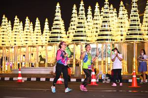 BIB: 
                            <button type="button" onclick="openModal(16350950)" class="btn btn-primary btn-sm float-right btn-popup" data-toggle="modal" data-target=".modal-high-quality">
                        <i class="fas fa-shopping-cart"></i> Add to Cart
                    </button>
                                            <button type="button" onclick="isThisMe(16350950, true)" class="btn btn-success btn-sm float-right btn-popup btn-isme hidden" data-toggle="tooltip" data-placement="bottom" title="นี่คือรูปของคุณใช่ไหม คลิกที่นี่เพื่อเอาเข้าอัลบั้ม">
                        <i class="fas fa-plus"></i> Add to album
                    </button>
                    <button type="button" onclick="isThisMe(16350950, false)" class="btn btn-warning btn-sm float-right btn-popup btn-isnotme hidden">
                        <i class="fas fa-ban"></i> Remove from album
                    </button>