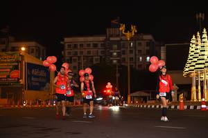 BIB: 7000016
                            <button type="button" onclick="openModal(16372936)" class="btn btn-primary btn-sm float-right btn-popup" data-toggle="modal" data-target=".modal-high-quality">
                        <i class="fas fa-shopping-cart"></i> Add to Cart
                    </button>
                                            <button type="button" onclick="isThisMe(16372936, true)" class="btn btn-success btn-sm float-right btn-popup btn-isme hidden" data-toggle="tooltip" data-placement="bottom" title="นี่คือรูปของคุณใช่ไหม คลิกที่นี่เพื่อเอาเข้าอัลบั้ม">
                        <i class="fas fa-plus"></i> Add to album
                    </button>
                    <button type="button" onclick="isThisMe(16372936, false)" class="btn btn-warning btn-sm float-right btn-popup btn-isnotme hidden">
                        <i class="fas fa-ban"></i> Remove from album
                    </button>