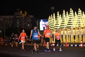 BIB: 2325, 42777
                            <button type="button" onclick="openModal(16581564)" class="btn btn-primary btn-sm float-right btn-popup" data-toggle="modal" data-target=".modal-high-quality">
                        <i class="fas fa-shopping-cart"></i> Add to Cart
                    </button>
                                            <button type="button" onclick="isThisMe(16581564, true)" class="btn btn-success btn-sm float-right btn-popup btn-isme hidden" data-toggle="tooltip" data-placement="bottom" title="นี่คือรูปของคุณใช่ไหม คลิกที่นี่เพื่อเอาเข้าอัลบั้ม">
                        <i class="fas fa-plus"></i> Add to album
                    </button>
                    <button type="button" onclick="isThisMe(16581564, false)" class="btn btn-warning btn-sm float-right btn-popup btn-isnotme hidden">
                        <i class="fas fa-ban"></i> Remove from album
                    </button>