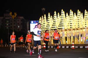 BIB: 272
                            <button type="button" onclick="openModal(16593652)" class="btn btn-primary btn-sm float-right btn-popup" data-toggle="modal" data-target=".modal-high-quality">
                        <i class="fas fa-shopping-cart"></i> Add to Cart
                    </button>
                                            <button type="button" onclick="isThisMe(16593652, true)" class="btn btn-success btn-sm float-right btn-popup btn-isme hidden" data-toggle="tooltip" data-placement="bottom" title="นี่คือรูปของคุณใช่ไหม คลิกที่นี่เพื่อเอาเข้าอัลบั้ม">
                        <i class="fas fa-plus"></i> Add to album
                    </button>
                    <button type="button" onclick="isThisMe(16593652, false)" class="btn btn-warning btn-sm float-right btn-popup btn-isnotme hidden">
                        <i class="fas fa-ban"></i> Remove from album
                    </button>