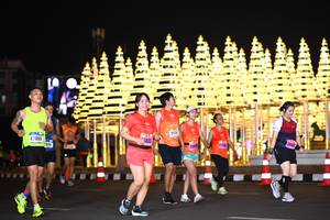 BIB: 211, 42055
                            <button type="button" onclick="openModal(16570347)" class="btn btn-primary btn-sm float-right btn-popup" data-toggle="modal" data-target=".modal-high-quality">
                        <i class="fas fa-shopping-cart"></i> Add to Cart
                    </button>
                                            <button type="button" onclick="isThisMe(16570347, true)" class="btn btn-success btn-sm float-right btn-popup btn-isme hidden" data-toggle="tooltip" data-placement="bottom" title="นี่คือรูปของคุณใช่ไหม คลิกที่นี่เพื่อเอาเข้าอัลบั้ม">
                        <i class="fas fa-plus"></i> Add to album
                    </button>
                    <button type="button" onclick="isThisMe(16570347, false)" class="btn btn-warning btn-sm float-right btn-popup btn-isnotme hidden">
                        <i class="fas fa-ban"></i> Remove from album
                    </button>