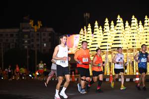 BIB: 4134, 24116, 21830
                            <button type="button" onclick="openModal(16569270)" class="btn btn-primary btn-sm float-right btn-popup" data-toggle="modal" data-target=".modal-high-quality">
                        <i class="fas fa-shopping-cart"></i> Add to Cart
                    </button>
                                            <button type="button" onclick="isThisMe(16569270, true)" class="btn btn-success btn-sm float-right btn-popup btn-isme hidden" data-toggle="tooltip" data-placement="bottom" title="นี่คือรูปของคุณใช่ไหม คลิกที่นี่เพื่อเอาเข้าอัลบั้ม">
                        <i class="fas fa-plus"></i> Add to album
                    </button>
                    <button type="button" onclick="isThisMe(16569270, false)" class="btn btn-warning btn-sm float-right btn-popup btn-isnotme hidden">
                        <i class="fas fa-ban"></i> Remove from album
                    </button>
