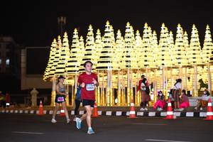 BIB: 40054
                            <button type="button" onclick="openModal(16423753)" class="btn btn-primary btn-sm float-right btn-popup" data-toggle="modal" data-target=".modal-high-quality">
                        <i class="fas fa-shopping-cart"></i> Add to Cart
                    </button>
                                            <button type="button" onclick="isThisMe(16423753, true)" class="btn btn-success btn-sm float-right btn-popup btn-isme hidden" data-toggle="tooltip" data-placement="bottom" title="นี่คือรูปของคุณใช่ไหม คลิกที่นี่เพื่อเอาเข้าอัลบั้ม">
                        <i class="fas fa-plus"></i> Add to album
                    </button>
                    <button type="button" onclick="isThisMe(16423753, false)" class="btn btn-warning btn-sm float-right btn-popup btn-isnotme hidden">
                        <i class="fas fa-ban"></i> Remove from album
                    </button>