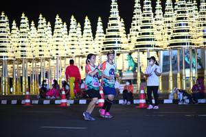 BIB: 446
                            <button type="button" onclick="openModal(16389815)" class="btn btn-primary btn-sm float-right btn-popup" data-toggle="modal" data-target=".modal-high-quality">
                        <i class="fas fa-shopping-cart"></i> Add to Cart
                    </button>
                                            <button type="button" onclick="isThisMe(16389815, true)" class="btn btn-success btn-sm float-right btn-popup btn-isme hidden" data-toggle="tooltip" data-placement="bottom" title="นี่คือรูปของคุณใช่ไหม คลิกที่นี่เพื่อเอาเข้าอัลบั้ม">
                        <i class="fas fa-plus"></i> Add to album
                    </button>
                    <button type="button" onclick="isThisMe(16389815, false)" class="btn btn-warning btn-sm float-right btn-popup btn-isnotme hidden">
                        <i class="fas fa-ban"></i> Remove from album
                    </button>