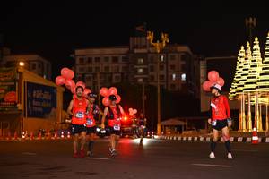 BIB: 7000016, 700
                            <button type="button" onclick="openModal(16373022)" class="btn btn-primary btn-sm float-right btn-popup" data-toggle="modal" data-target=".modal-high-quality">
                        <i class="fas fa-shopping-cart"></i> Add to Cart
                    </button>
                                            <button type="button" onclick="isThisMe(16373022, true)" class="btn btn-success btn-sm float-right btn-popup btn-isme hidden" data-toggle="tooltip" data-placement="bottom" title="นี่คือรูปของคุณใช่ไหม คลิกที่นี่เพื่อเอาเข้าอัลบั้ม">
                        <i class="fas fa-plus"></i> Add to album
                    </button>
                    <button type="button" onclick="isThisMe(16373022, false)" class="btn btn-warning btn-sm float-right btn-popup btn-isnotme hidden">
                        <i class="fas fa-ban"></i> Remove from album
                    </button>