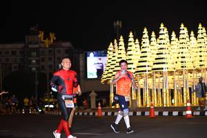 BIB: 23623
                            <button type="button" onclick="openModal(16582628)" class="btn btn-primary btn-sm float-right btn-popup" data-toggle="modal" data-target=".modal-high-quality">
                        <i class="fas fa-shopping-cart"></i> Add to Cart
                    </button>
                                            <button type="button" onclick="isThisMe(16582628, true)" class="btn btn-success btn-sm float-right btn-popup btn-isme hidden" data-toggle="tooltip" data-placement="bottom" title="นี่คือรูปของคุณใช่ไหม คลิกที่นี่เพื่อเอาเข้าอัลบั้ม">
                        <i class="fas fa-plus"></i> Add to album
                    </button>
                    <button type="button" onclick="isThisMe(16582628, false)" class="btn btn-warning btn-sm float-right btn-popup btn-isnotme hidden">
                        <i class="fas fa-ban"></i> Remove from album
                    </button>