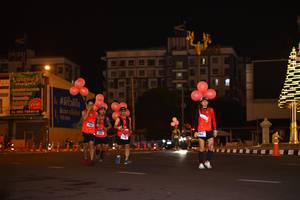 BIB: 700
                            <button type="button" onclick="openModal(16372880)" class="btn btn-primary btn-sm float-right btn-popup" data-toggle="modal" data-target=".modal-high-quality">
                        <i class="fas fa-shopping-cart"></i> Add to Cart
                    </button>
                                            <button type="button" onclick="isThisMe(16372880, true)" class="btn btn-success btn-sm float-right btn-popup btn-isme hidden" data-toggle="tooltip" data-placement="bottom" title="นี่คือรูปของคุณใช่ไหม คลิกที่นี่เพื่อเอาเข้าอัลบั้ม">
                        <i class="fas fa-plus"></i> Add to album
                    </button>
                    <button type="button" onclick="isThisMe(16372880, false)" class="btn btn-warning btn-sm float-right btn-popup btn-isnotme hidden">
                        <i class="fas fa-ban"></i> Remove from album
                    </button>