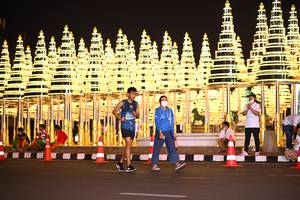 BIB: 4244
                            <button type="button" onclick="openModal(16368397)" class="btn btn-primary btn-sm float-right btn-popup" data-toggle="modal" data-target=".modal-high-quality">
                        <i class="fas fa-shopping-cart"></i> Add to Cart
                    </button>
                                            <button type="button" onclick="isThisMe(16368397, true)" class="btn btn-success btn-sm float-right btn-popup btn-isme hidden" data-toggle="tooltip" data-placement="bottom" title="นี่คือรูปของคุณใช่ไหม คลิกที่นี่เพื่อเอาเข้าอัลบั้ม">
                        <i class="fas fa-plus"></i> Add to album
                    </button>
                    <button type="button" onclick="isThisMe(16368397, false)" class="btn btn-warning btn-sm float-right btn-popup btn-isnotme hidden">
                        <i class="fas fa-ban"></i> Remove from album
                    </button>