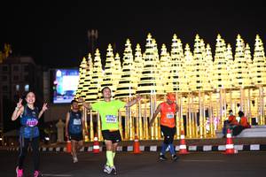 BIB: 40943
                            <button type="button" onclick="openModal(16522175)" class="btn btn-primary btn-sm float-right btn-popup" data-toggle="modal" data-target=".modal-high-quality">
                        <i class="fas fa-shopping-cart"></i> Add to Cart
                    </button>
                                            <button type="button" onclick="isThisMe(16522175, true)" class="btn btn-success btn-sm float-right btn-popup btn-isme hidden" data-toggle="tooltip" data-placement="bottom" title="นี่คือรูปของคุณใช่ไหม คลิกที่นี่เพื่อเอาเข้าอัลบั้ม">
                        <i class="fas fa-plus"></i> Add to album
                    </button>
                    <button type="button" onclick="isThisMe(16522175, false)" class="btn btn-warning btn-sm float-right btn-popup btn-isnotme hidden">
                        <i class="fas fa-ban"></i> Remove from album
                    </button>