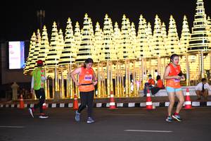 BIB: 94240
                            <button type="button" onclick="openModal(16529708)" class="btn btn-primary btn-sm float-right btn-popup" data-toggle="modal" data-target=".modal-high-quality">
                        <i class="fas fa-shopping-cart"></i> Add to Cart
                    </button>
                                            <button type="button" onclick="isThisMe(16529708, true)" class="btn btn-success btn-sm float-right btn-popup btn-isme hidden" data-toggle="tooltip" data-placement="bottom" title="นี่คือรูปของคุณใช่ไหม คลิกที่นี่เพื่อเอาเข้าอัลบั้ม">
                        <i class="fas fa-plus"></i> Add to album
                    </button>
                    <button type="button" onclick="isThisMe(16529708, false)" class="btn btn-warning btn-sm float-right btn-popup btn-isnotme hidden">
                        <i class="fas fa-ban"></i> Remove from album
                    </button>