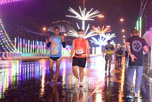 BIB: 22124
                            <button type="button" onclick="openModal(16252216)" class="btn btn-primary btn-sm float-right btn-popup" data-toggle="modal" data-target=".modal-high-quality">
                        <i class="fas fa-shopping-cart"></i> Add to Cart
                    </button>
                                            <button type="button" onclick="isThisMe(16252216, true)" class="btn btn-success btn-sm float-right btn-popup btn-isme hidden" data-toggle="tooltip" data-placement="bottom" title="นี่คือรูปของคุณใช่ไหม คลิกที่นี่เพื่อเอาเข้าอัลบั้ม">
                        <i class="fas fa-plus"></i> Add to album
                    </button>
                    <button type="button" onclick="isThisMe(16252216, false)" class="btn btn-warning btn-sm float-right btn-popup btn-isnotme hidden">
                        <i class="fas fa-ban"></i> Remove from album
                    </button>