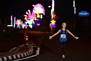 BIB: 220
                            <button type="button" onclick="openModal(17276676)" class="btn btn-primary btn-sm float-right btn-popup" data-toggle="modal" data-target=".modal-high-quality">
                        <i class="fas fa-shopping-cart"></i> Add to Cart
                    </button>
                                            <button type="button" onclick="isThisMe(17276676, true)" class="btn btn-success btn-sm float-right btn-popup btn-isme hidden" data-toggle="tooltip" data-placement="bottom" title="นี่คือรูปของคุณใช่ไหม คลิกที่นี่เพื่อเอาเข้าอัลบั้ม">
                        <i class="fas fa-plus"></i> Add to album
                    </button>
                    <button type="button" onclick="isThisMe(17276676, false)" class="btn btn-warning btn-sm float-right btn-popup btn-isnotme hidden">
                        <i class="fas fa-ban"></i> Remove from album
                    </button>