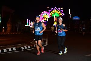 BIB: 44303
                            <button type="button" onclick="openModal(17280902)" class="btn btn-primary btn-sm float-right btn-popup" data-toggle="modal" data-target=".modal-high-quality">
                        <i class="fas fa-shopping-cart"></i> Add to Cart
                    </button>
                                            <button type="button" onclick="isThisMe(17280902, true)" class="btn btn-success btn-sm float-right btn-popup btn-isme hidden" data-toggle="tooltip" data-placement="bottom" title="นี่คือรูปของคุณใช่ไหม คลิกที่นี่เพื่อเอาเข้าอัลบั้ม">
                        <i class="fas fa-plus"></i> Add to album
                    </button>
                    <button type="button" onclick="isThisMe(17280902, false)" class="btn btn-warning btn-sm float-right btn-popup btn-isnotme hidden">
                        <i class="fas fa-ban"></i> Remove from album
                    </button>