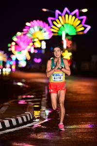 BIB: 610
                            <button type="button" onclick="openModal(16281370)" class="btn btn-primary btn-sm float-right btn-popup" data-toggle="modal" data-target=".modal-high-quality">
                        <i class="fas fa-shopping-cart"></i> Add to Cart
                    </button>
                                            <button type="button" onclick="isThisMe(16281370, true)" class="btn btn-success btn-sm float-right btn-popup btn-isme hidden" data-toggle="tooltip" data-placement="bottom" title="นี่คือรูปของคุณใช่ไหม คลิกที่นี่เพื่อเอาเข้าอัลบั้ม">
                        <i class="fas fa-plus"></i> Add to album
                    </button>
                    <button type="button" onclick="isThisMe(16281370, false)" class="btn btn-warning btn-sm float-right btn-popup btn-isnotme hidden">
                        <i class="fas fa-ban"></i> Remove from album
                    </button>