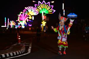 BIB: 4218
                            <button type="button" onclick="openModal(17277433)" class="btn btn-primary btn-sm float-right btn-popup" data-toggle="modal" data-target=".modal-high-quality">
                        <i class="fas fa-shopping-cart"></i> Add to Cart
                    </button>
                                            <button type="button" onclick="isThisMe(17277433, true)" class="btn btn-success btn-sm float-right btn-popup btn-isme hidden" data-toggle="tooltip" data-placement="bottom" title="นี่คือรูปของคุณใช่ไหม คลิกที่นี่เพื่อเอาเข้าอัลบั้ม">
                        <i class="fas fa-plus"></i> Add to album
                    </button>
                    <button type="button" onclick="isThisMe(17277433, false)" class="btn btn-warning btn-sm float-right btn-popup btn-isnotme hidden">
                        <i class="fas fa-ban"></i> Remove from album
                    </button>