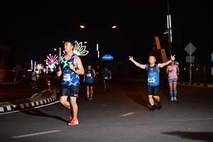 BIB: 067
                            <button type="button" onclick="openModal(17268380)" class="btn btn-primary btn-sm float-right btn-popup" data-toggle="modal" data-target=".modal-high-quality">
                        <i class="fas fa-shopping-cart"></i> Add to Cart
                    </button>
                                            <button type="button" onclick="isThisMe(17268380, true)" class="btn btn-success btn-sm float-right btn-popup btn-isme hidden" data-toggle="tooltip" data-placement="bottom" title="นี่คือรูปของคุณใช่ไหม คลิกที่นี่เพื่อเอาเข้าอัลบั้ม">
                        <i class="fas fa-plus"></i> Add to album
                    </button>
                    <button type="button" onclick="isThisMe(17268380, false)" class="btn btn-warning btn-sm float-right btn-popup btn-isnotme hidden">
                        <i class="fas fa-ban"></i> Remove from album
                    </button>