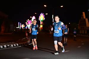 BIB: 067, 63413
                            <button type="button" onclick="openModal(17277345)" class="btn btn-primary btn-sm float-right btn-popup" data-toggle="modal" data-target=".modal-high-quality">
                        <i class="fas fa-shopping-cart"></i> Add to Cart
                    </button>
                                            <button type="button" onclick="isThisMe(17277345, true)" class="btn btn-success btn-sm float-right btn-popup btn-isme hidden" data-toggle="tooltip" data-placement="bottom" title="นี่คือรูปของคุณใช่ไหม คลิกที่นี่เพื่อเอาเข้าอัลบั้ม">
                        <i class="fas fa-plus"></i> Add to album
                    </button>
                    <button type="button" onclick="isThisMe(17277345, false)" class="btn btn-warning btn-sm float-right btn-popup btn-isnotme hidden">
                        <i class="fas fa-ban"></i> Remove from album
                    </button>