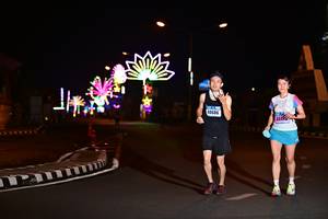 BIB: 40686
                            <button type="button" onclick="openModal(17276573)" class="btn btn-primary btn-sm float-right btn-popup" data-toggle="modal" data-target=".modal-high-quality">
                        <i class="fas fa-shopping-cart"></i> Add to Cart
                    </button>
                                            <button type="button" onclick="isThisMe(17276573, true)" class="btn btn-success btn-sm float-right btn-popup btn-isme hidden" data-toggle="tooltip" data-placement="bottom" title="นี่คือรูปของคุณใช่ไหม คลิกที่นี่เพื่อเอาเข้าอัลบั้ม">
                        <i class="fas fa-plus"></i> Add to album
                    </button>
                    <button type="button" onclick="isThisMe(17276573, false)" class="btn btn-warning btn-sm float-right btn-popup btn-isnotme hidden">
                        <i class="fas fa-ban"></i> Remove from album
                    </button>