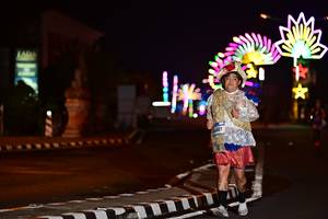 BIB: 102
                            <button type="button" onclick="openModal(17289755)" class="btn btn-primary btn-sm float-right btn-popup" data-toggle="modal" data-target=".modal-high-quality">
                        <i class="fas fa-shopping-cart"></i> Add to Cart
                    </button>
                                            <button type="button" onclick="isThisMe(17289755, true)" class="btn btn-success btn-sm float-right btn-popup btn-isme hidden" data-toggle="tooltip" data-placement="bottom" title="นี่คือรูปของคุณใช่ไหม คลิกที่นี่เพื่อเอาเข้าอัลบั้ม">
                        <i class="fas fa-plus"></i> Add to album
                    </button>
                    <button type="button" onclick="isThisMe(17289755, false)" class="btn btn-warning btn-sm float-right btn-popup btn-isnotme hidden">
                        <i class="fas fa-ban"></i> Remove from album
                    </button>