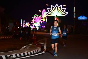 BIB: 4121
                            <button type="button" onclick="openModal(17291918)" class="btn btn-primary btn-sm float-right btn-popup" data-toggle="modal" data-target=".modal-high-quality">
                        <i class="fas fa-shopping-cart"></i> Add to Cart
                    </button>
                                            <button type="button" onclick="isThisMe(17291918, true)" class="btn btn-success btn-sm float-right btn-popup btn-isme hidden" data-toggle="tooltip" data-placement="bottom" title="นี่คือรูปของคุณใช่ไหม คลิกที่นี่เพื่อเอาเข้าอัลบั้ม">
                        <i class="fas fa-plus"></i> Add to album
                    </button>
                    <button type="button" onclick="isThisMe(17291918, false)" class="btn btn-warning btn-sm float-right btn-popup btn-isnotme hidden">
                        <i class="fas fa-ban"></i> Remove from album
                    </button>