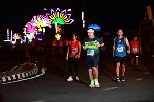BIB: 41950, 42935
                            <button type="button" onclick="openModal(17263691)" class="btn btn-primary btn-sm float-right btn-popup" data-toggle="modal" data-target=".modal-high-quality">
                        <i class="fas fa-shopping-cart"></i> Add to Cart
                    </button>
                                            <button type="button" onclick="isThisMe(17263691, true)" class="btn btn-success btn-sm float-right btn-popup btn-isme hidden" data-toggle="tooltip" data-placement="bottom" title="นี่คือรูปของคุณใช่ไหม คลิกที่นี่เพื่อเอาเข้าอัลบั้ม">
                        <i class="fas fa-plus"></i> Add to album
                    </button>
                    <button type="button" onclick="isThisMe(17263691, false)" class="btn btn-warning btn-sm float-right btn-popup btn-isnotme hidden">
                        <i class="fas fa-ban"></i> Remove from album
                    </button>