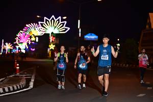 BIB: 42033
                            <button type="button" onclick="openModal(17278266)" class="btn btn-primary btn-sm float-right btn-popup" data-toggle="modal" data-target=".modal-high-quality">
                        <i class="fas fa-shopping-cart"></i> Add to Cart
                    </button>
                                            <button type="button" onclick="isThisMe(17278266, true)" class="btn btn-success btn-sm float-right btn-popup btn-isme hidden" data-toggle="tooltip" data-placement="bottom" title="นี่คือรูปของคุณใช่ไหม คลิกที่นี่เพื่อเอาเข้าอัลบั้ม">
                        <i class="fas fa-plus"></i> Add to album
                    </button>
                    <button type="button" onclick="isThisMe(17278266, false)" class="btn btn-warning btn-sm float-right btn-popup btn-isnotme hidden">
                        <i class="fas fa-ban"></i> Remove from album
                    </button>