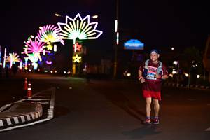 BIB: 4317
                            <button type="button" onclick="openModal(17290454)" class="btn btn-primary btn-sm float-right btn-popup" data-toggle="modal" data-target=".modal-high-quality">
                        <i class="fas fa-shopping-cart"></i> Add to Cart
                    </button>
                                            <button type="button" onclick="isThisMe(17290454, true)" class="btn btn-success btn-sm float-right btn-popup btn-isme hidden" data-toggle="tooltip" data-placement="bottom" title="นี่คือรูปของคุณใช่ไหม คลิกที่นี่เพื่อเอาเข้าอัลบั้ม">
                        <i class="fas fa-plus"></i> Add to album
                    </button>
                    <button type="button" onclick="isThisMe(17290454, false)" class="btn btn-warning btn-sm float-right btn-popup btn-isnotme hidden">
                        <i class="fas fa-ban"></i> Remove from album
                    </button>