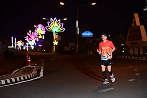 BIB: 42008
                            <button type="button" onclick="openModal(17290741)" class="btn btn-primary btn-sm float-right btn-popup" data-toggle="modal" data-target=".modal-high-quality">
                        <i class="fas fa-shopping-cart"></i> Add to Cart
                    </button>
                                            <button type="button" onclick="isThisMe(17290741, true)" class="btn btn-success btn-sm float-right btn-popup btn-isme hidden" data-toggle="tooltip" data-placement="bottom" title="นี่คือรูปของคุณใช่ไหม คลิกที่นี่เพื่อเอาเข้าอัลบั้ม">
                        <i class="fas fa-plus"></i> Add to album
                    </button>
                    <button type="button" onclick="isThisMe(17290741, false)" class="btn btn-warning btn-sm float-right btn-popup btn-isnotme hidden">
                        <i class="fas fa-ban"></i> Remove from album
                    </button>