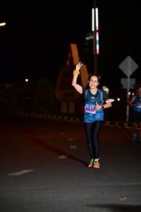 BIB: 44539
                            <button type="button" onclick="openModal(17280511)" class="btn btn-primary btn-sm float-right btn-popup" data-toggle="modal" data-target=".modal-high-quality">
                        <i class="fas fa-shopping-cart"></i> Add to Cart
                    </button>
                                            <button type="button" onclick="isThisMe(17280511, true)" class="btn btn-success btn-sm float-right btn-popup btn-isme hidden" data-toggle="tooltip" data-placement="bottom" title="นี่คือรูปของคุณใช่ไหม คลิกที่นี่เพื่อเอาเข้าอัลบั้ม">
                        <i class="fas fa-plus"></i> Add to album
                    </button>
                    <button type="button" onclick="isThisMe(17280511, false)" class="btn btn-warning btn-sm float-right btn-popup btn-isnotme hidden">
                        <i class="fas fa-ban"></i> Remove from album
                    </button>