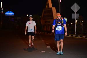 BIB: 43340
                            <button type="button" onclick="openModal(17278270)" class="btn btn-primary btn-sm float-right btn-popup" data-toggle="modal" data-target=".modal-high-quality">
                        <i class="fas fa-shopping-cart"></i> Add to Cart
                    </button>
                                            <button type="button" onclick="isThisMe(17278270, true)" class="btn btn-success btn-sm float-right btn-popup btn-isme hidden" data-toggle="tooltip" data-placement="bottom" title="นี่คือรูปของคุณใช่ไหม คลิกที่นี่เพื่อเอาเข้าอัลบั้ม">
                        <i class="fas fa-plus"></i> Add to album
                    </button>
                    <button type="button" onclick="isThisMe(17278270, false)" class="btn btn-warning btn-sm float-right btn-popup btn-isnotme hidden">
                        <i class="fas fa-ban"></i> Remove from album
                    </button>