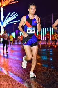 BIB: 40102
                            <button type="button" onclick="openModal(16517604)" class="btn btn-primary btn-sm float-right btn-popup" data-toggle="modal" data-target=".modal-high-quality">
                        <i class="fas fa-shopping-cart"></i> Add to Cart
                    </button>
                                            <button type="button" onclick="isThisMe(16517604, true)" class="btn btn-success btn-sm float-right btn-popup btn-isme hidden" data-toggle="tooltip" data-placement="bottom" title="นี่คือรูปของคุณใช่ไหม คลิกที่นี่เพื่อเอาเข้าอัลบั้ม">
                        <i class="fas fa-plus"></i> Add to album
                    </button>
                    <button type="button" onclick="isThisMe(16517604, false)" class="btn btn-warning btn-sm float-right btn-popup btn-isnotme hidden">
                        <i class="fas fa-ban"></i> Remove from album
                    </button>