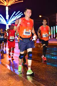 BIB: 20880, 2000, 2055
                            <button type="button" onclick="openModal(16546736)" class="btn btn-primary btn-sm float-right btn-popup" data-toggle="modal" data-target=".modal-high-quality">
                        <i class="fas fa-shopping-cart"></i> Add to Cart
                    </button>
                                            <button type="button" onclick="isThisMe(16546736, true)" class="btn btn-success btn-sm float-right btn-popup btn-isme hidden" data-toggle="tooltip" data-placement="bottom" title="นี่คือรูปของคุณใช่ไหม คลิกที่นี่เพื่อเอาเข้าอัลบั้ม">
                        <i class="fas fa-plus"></i> Add to album
                    </button>
                    <button type="button" onclick="isThisMe(16546736, false)" class="btn btn-warning btn-sm float-right btn-popup btn-isnotme hidden">
                        <i class="fas fa-ban"></i> Remove from album
                    </button>