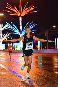 BIB: 40111
                            <button type="button" onclick="openModal(16423272)" class="btn btn-primary btn-sm float-right btn-popup" data-toggle="modal" data-target=".modal-high-quality">
                        <i class="fas fa-shopping-cart"></i> Add to Cart
                    </button>
                                            <button type="button" onclick="isThisMe(16423272, true)" class="btn btn-success btn-sm float-right btn-popup btn-isme hidden" data-toggle="tooltip" data-placement="bottom" title="นี่คือรูปของคุณใช่ไหม คลิกที่นี่เพื่อเอาเข้าอัลบั้ม">
                        <i class="fas fa-plus"></i> Add to album
                    </button>
                    <button type="button" onclick="isThisMe(16423272, false)" class="btn btn-warning btn-sm float-right btn-popup btn-isnotme hidden">
                        <i class="fas fa-ban"></i> Remove from album
                    </button>