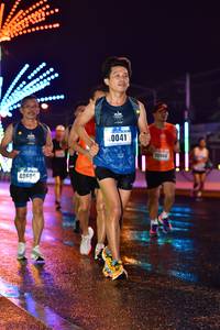 BIB: 0041, 40605
                            <button type="button" onclick="openModal(16522190)" class="btn btn-primary btn-sm float-right btn-popup" data-toggle="modal" data-target=".modal-high-quality">
                        <i class="fas fa-shopping-cart"></i> Add to Cart
                    </button>
                                            <button type="button" onclick="isThisMe(16522190, true)" class="btn btn-success btn-sm float-right btn-popup btn-isme hidden" data-toggle="tooltip" data-placement="bottom" title="นี่คือรูปของคุณใช่ไหม คลิกที่นี่เพื่อเอาเข้าอัลบั้ม">
                        <i class="fas fa-plus"></i> Add to album
                    </button>
                    <button type="button" onclick="isThisMe(16522190, false)" class="btn btn-warning btn-sm float-right btn-popup btn-isnotme hidden">
                        <i class="fas fa-ban"></i> Remove from album
                    </button>