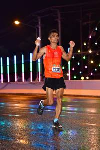 BIB: 20201
                            <button type="button" onclick="openModal(16511621)" class="btn btn-primary btn-sm float-right btn-popup" data-toggle="modal" data-target=".modal-high-quality">
                        <i class="fas fa-shopping-cart"></i> Add to Cart
                    </button>
                                            <button type="button" onclick="isThisMe(16511621, true)" class="btn btn-success btn-sm float-right btn-popup btn-isme hidden" data-toggle="tooltip" data-placement="bottom" title="นี่คือรูปของคุณใช่ไหม คลิกที่นี่เพื่อเอาเข้าอัลบั้ม">
                        <i class="fas fa-plus"></i> Add to album
                    </button>
                    <button type="button" onclick="isThisMe(16511621, false)" class="btn btn-warning btn-sm float-right btn-popup btn-isnotme hidden">
                        <i class="fas fa-ban"></i> Remove from album
                    </button>